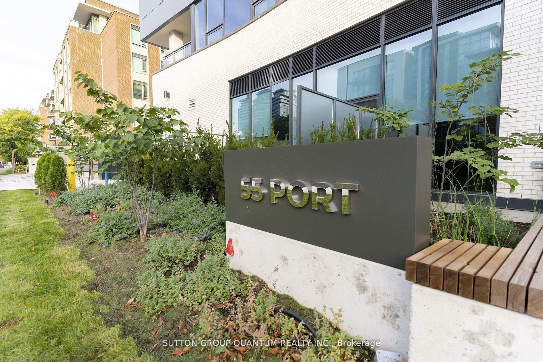 55 PORT Street E 602