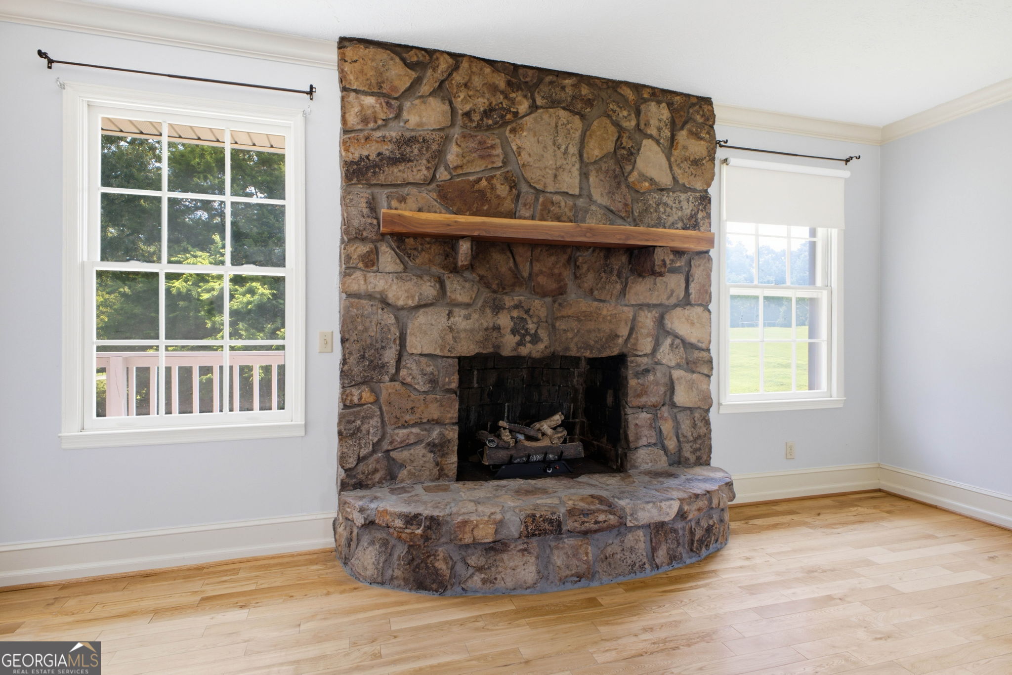 379 Hunt Road NW