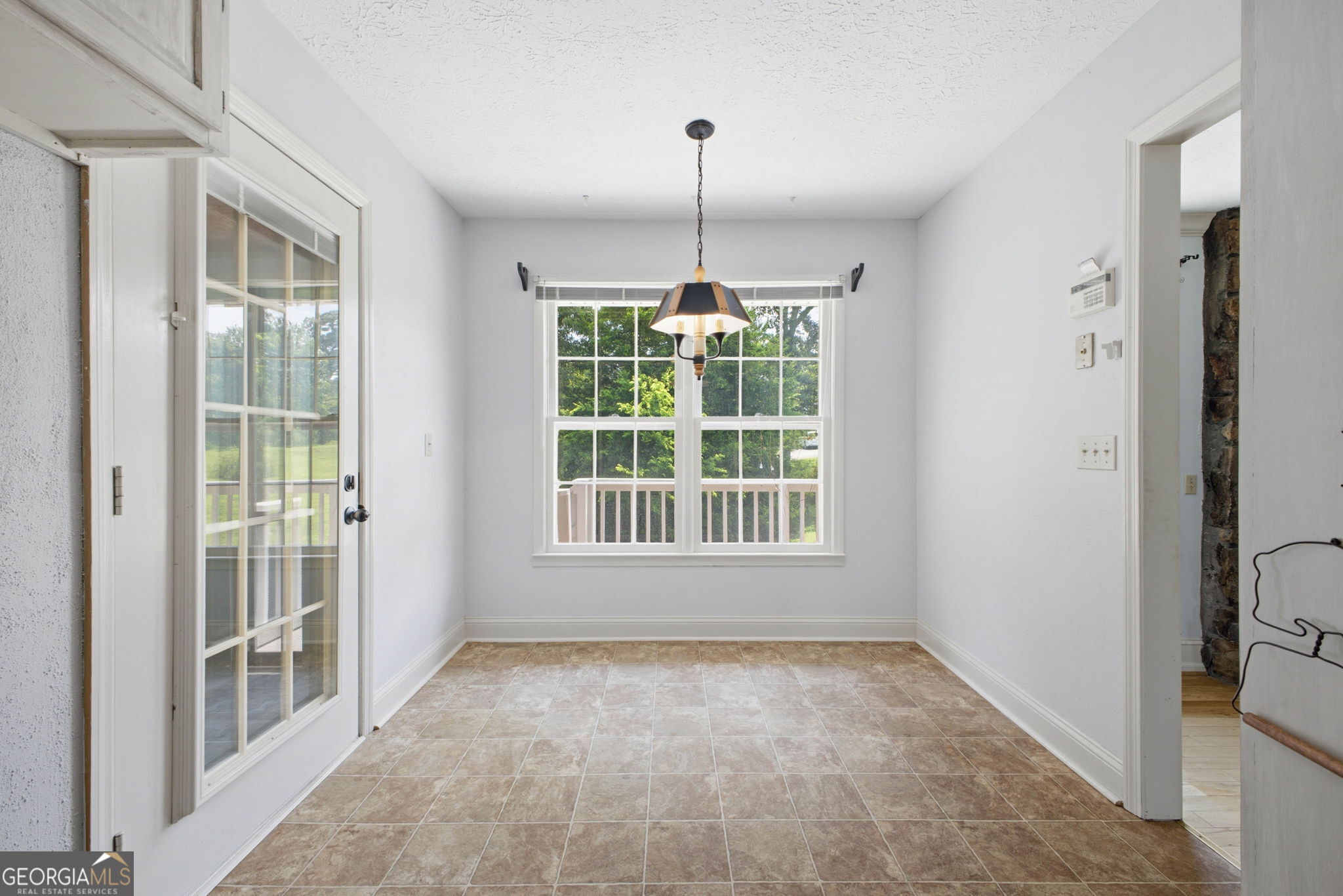 379 Hunt Road NW