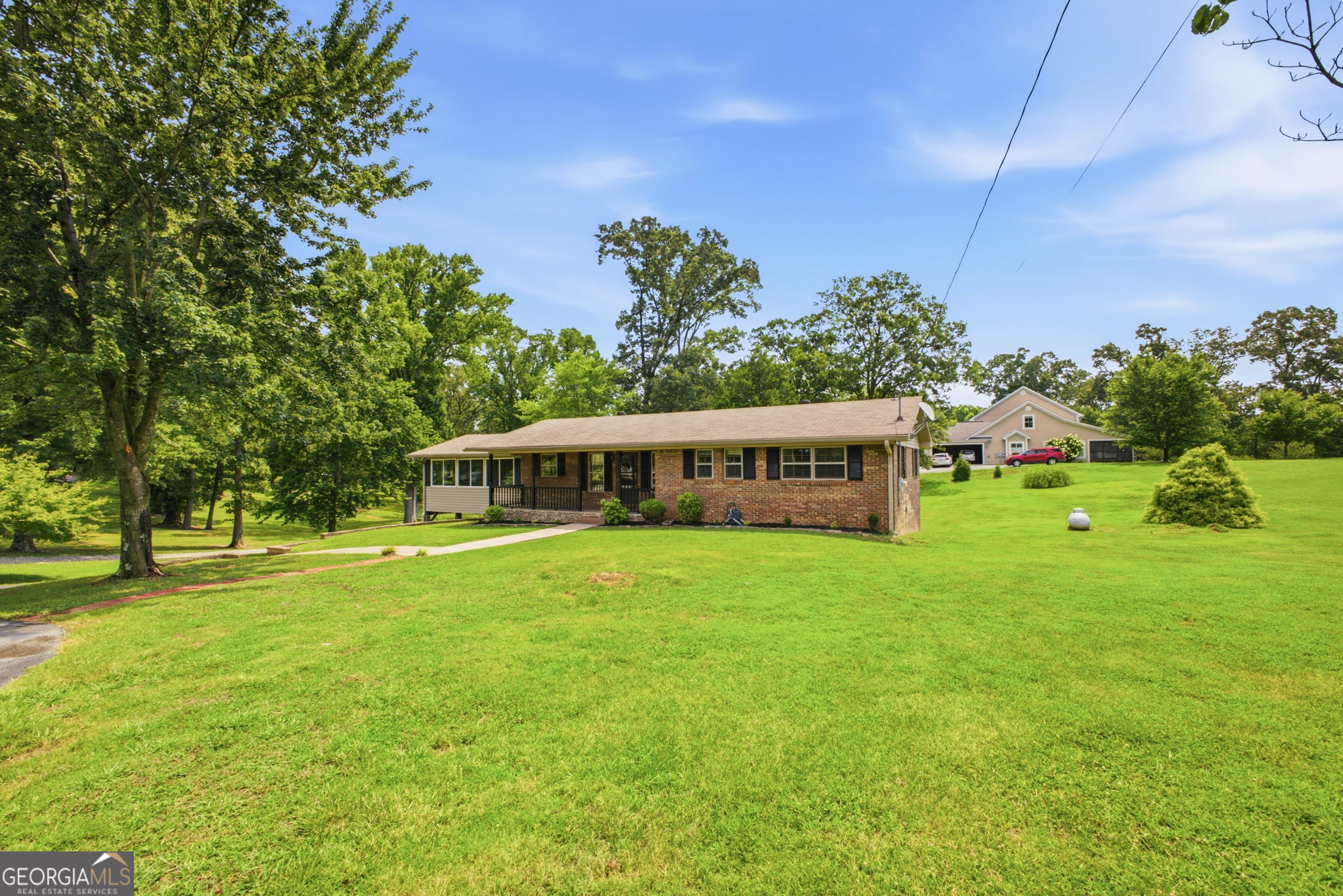 379 Hunt Road NW