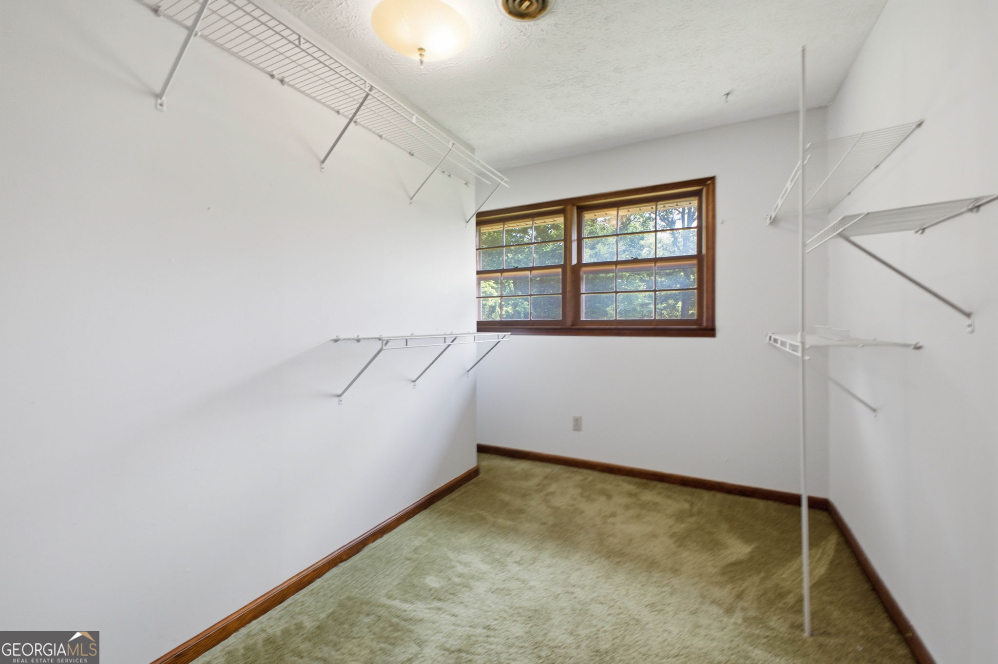 379 Hunt Road NW