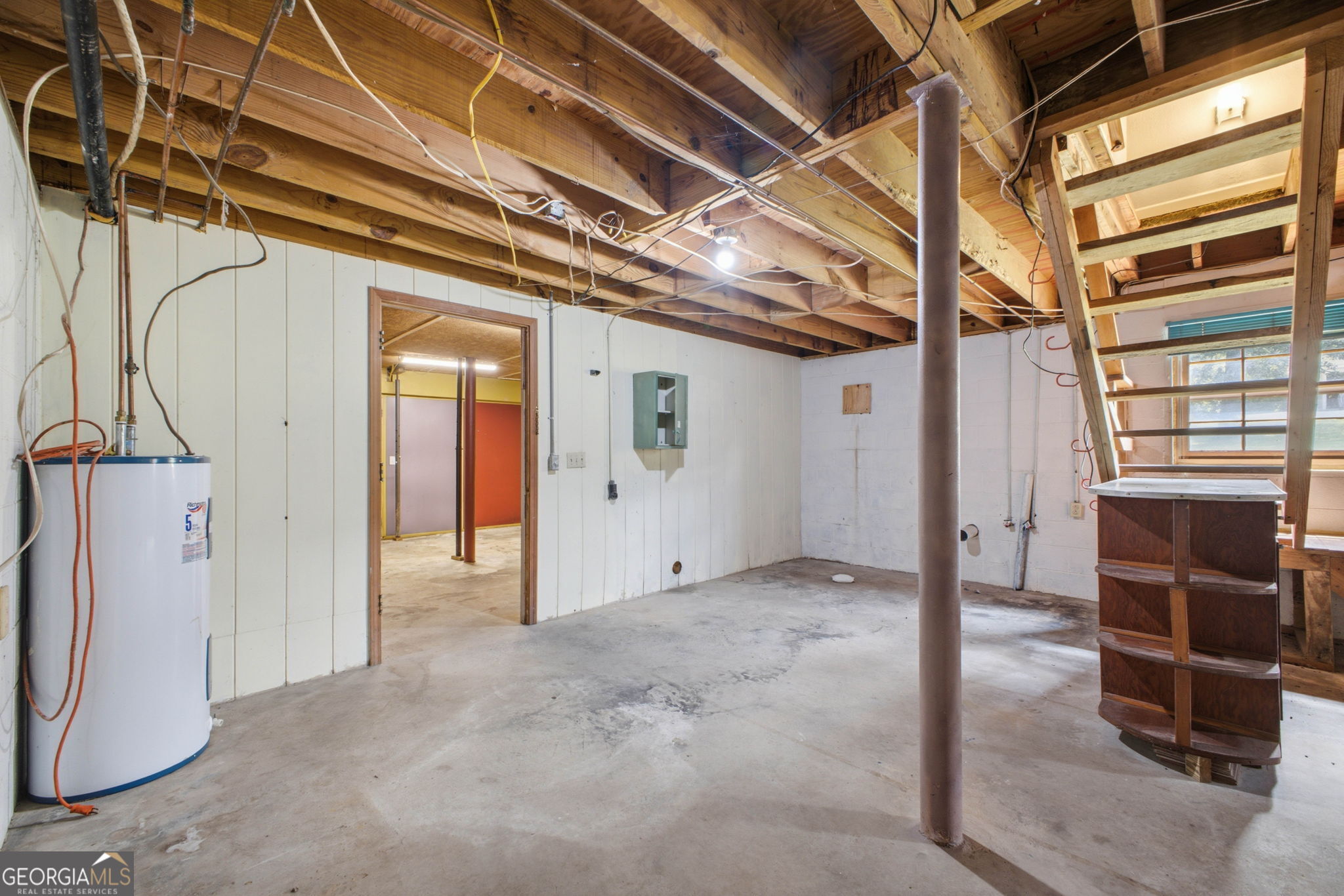 379 Hunt Road NW