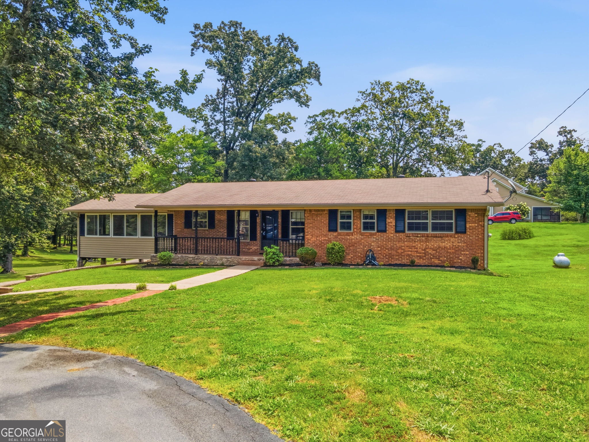 379 Hunt Road NW