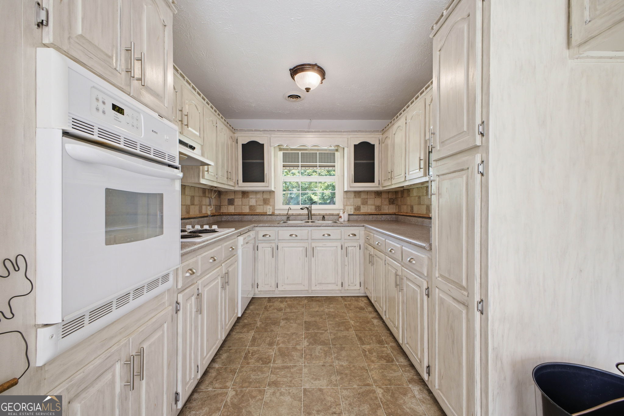 379 Hunt Road NW