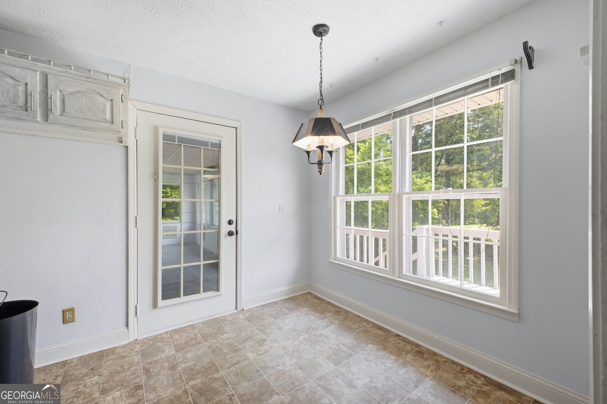 379 Hunt Road NW