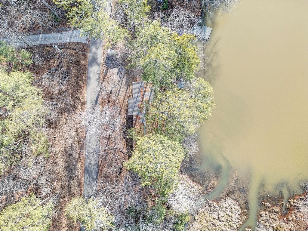 825 Twin Mountain Lake Circle