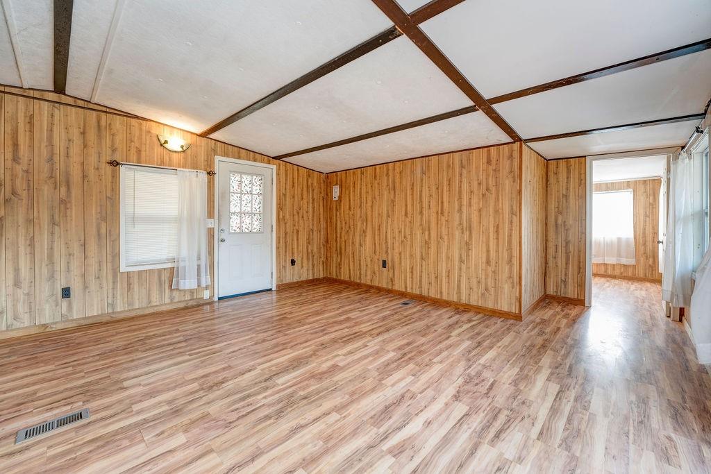 825 Twin Mountain Lake Circle