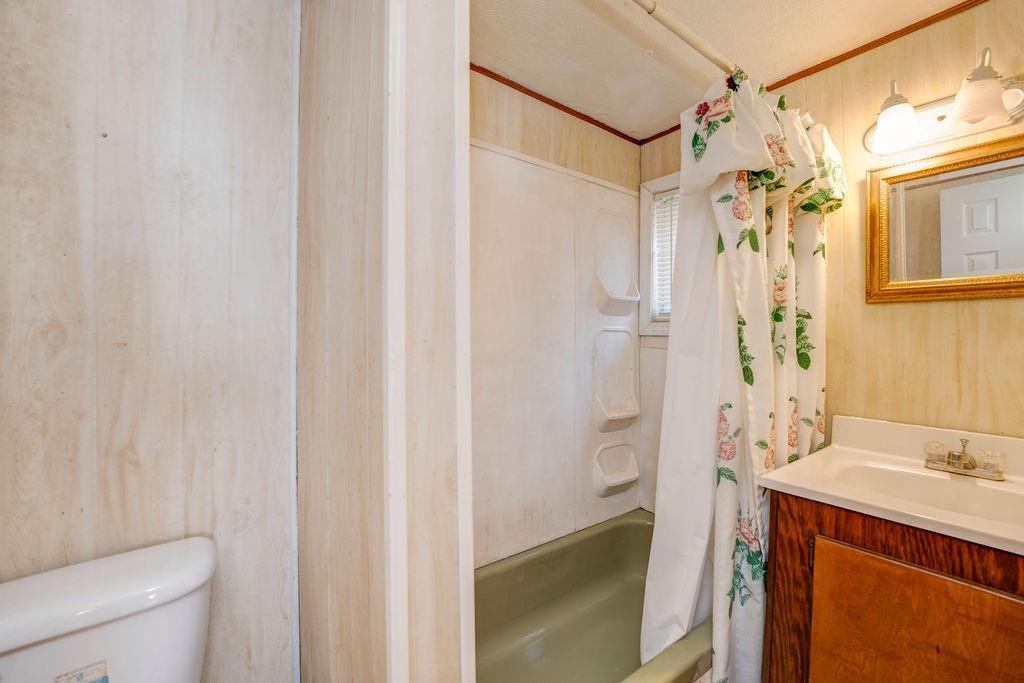 825 Twin Mountain Lake Circle