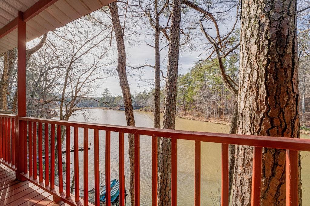 825 Twin Mountain Lake Circle