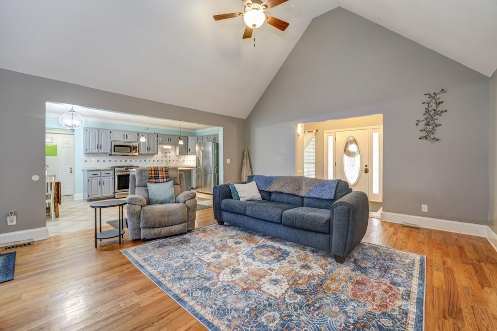 22 Valley Creek Drive SW