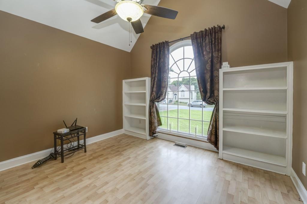 22 Valley Creek Drive SW