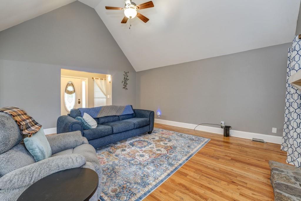 22 Valley Creek Drive SW