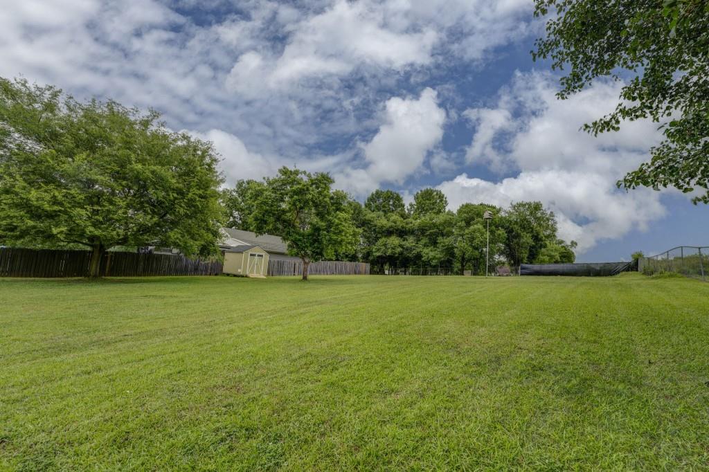 22 Valley Creek Drive SW