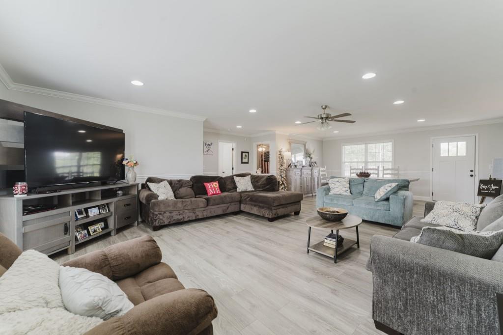 336 Evergreen Road NE