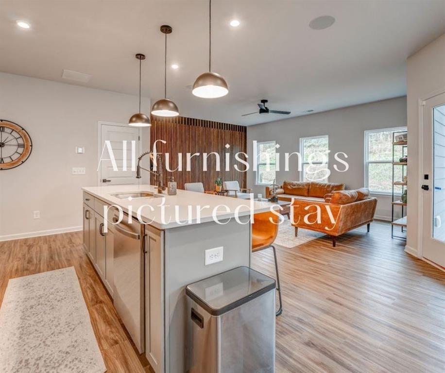 121 Waterside Ridge