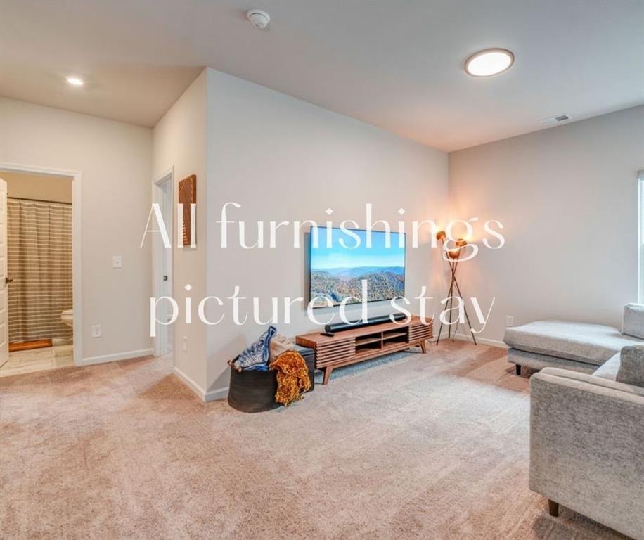 121 Waterside Ridge