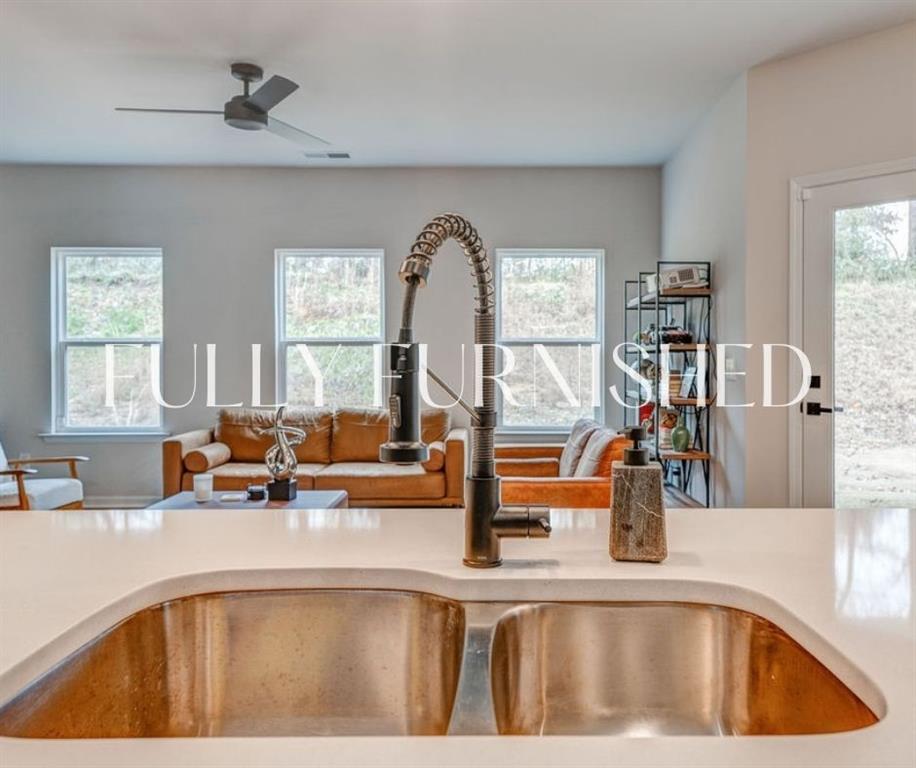 121 Waterside Ridge