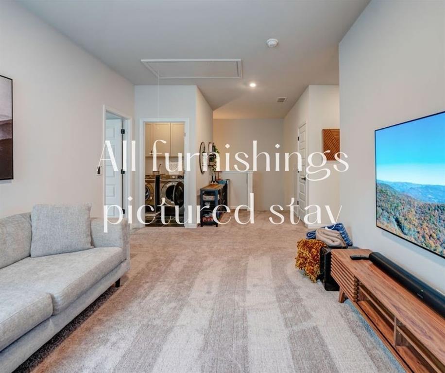 121 Waterside Ridge