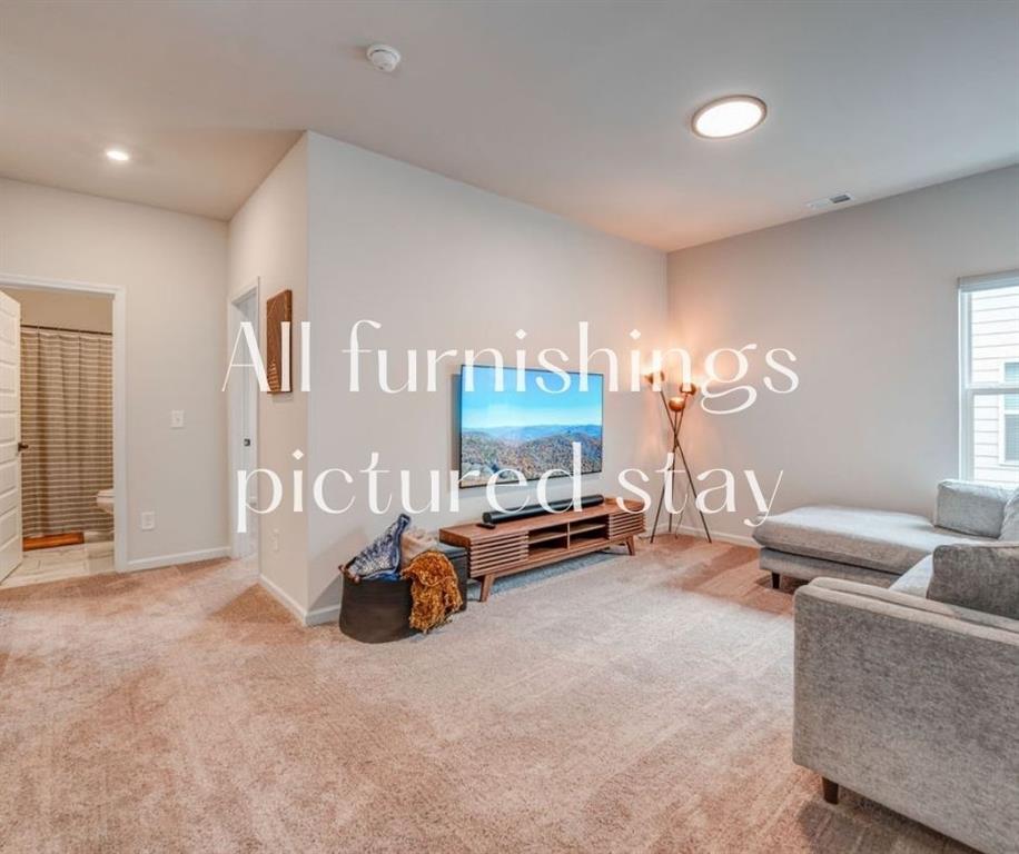 121 Waterside Ridge