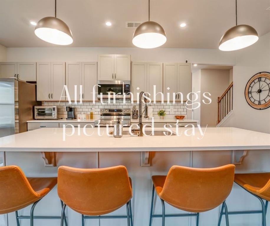 121 Waterside Ridge