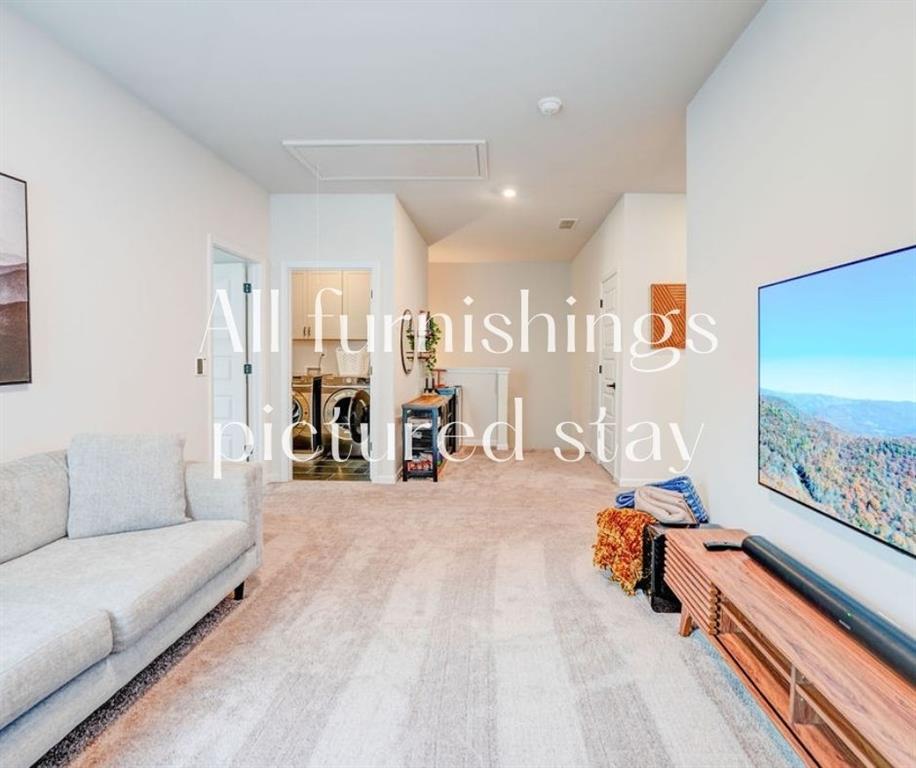 121 Waterside Ridge
