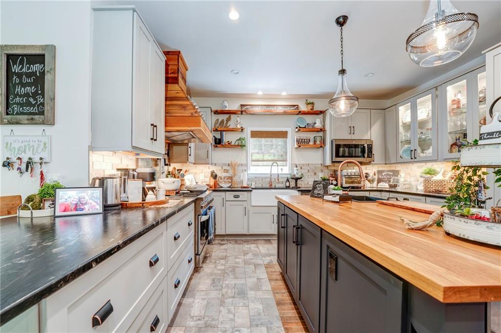 416 SPRING PLACE Road NE