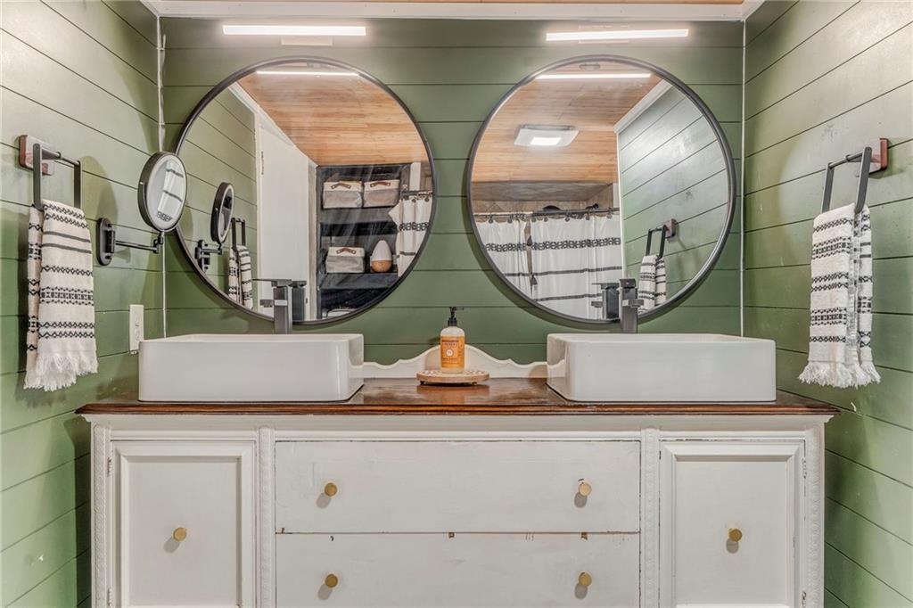 455 River Bend Road SW