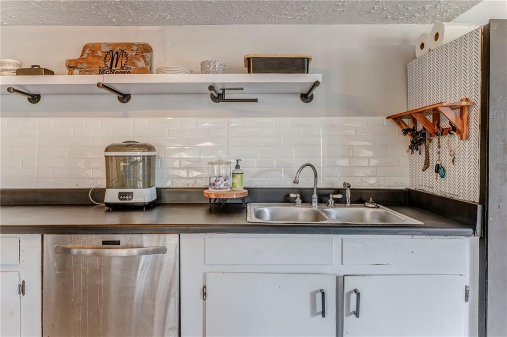 455 River Bend Road SW