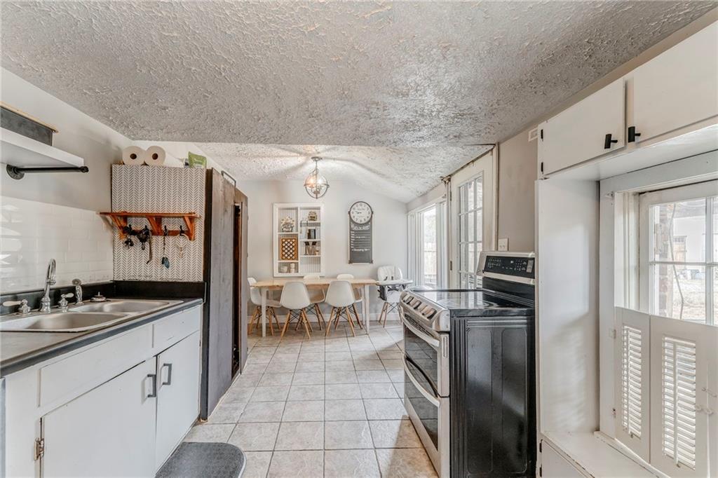 455 River Bend Road SW