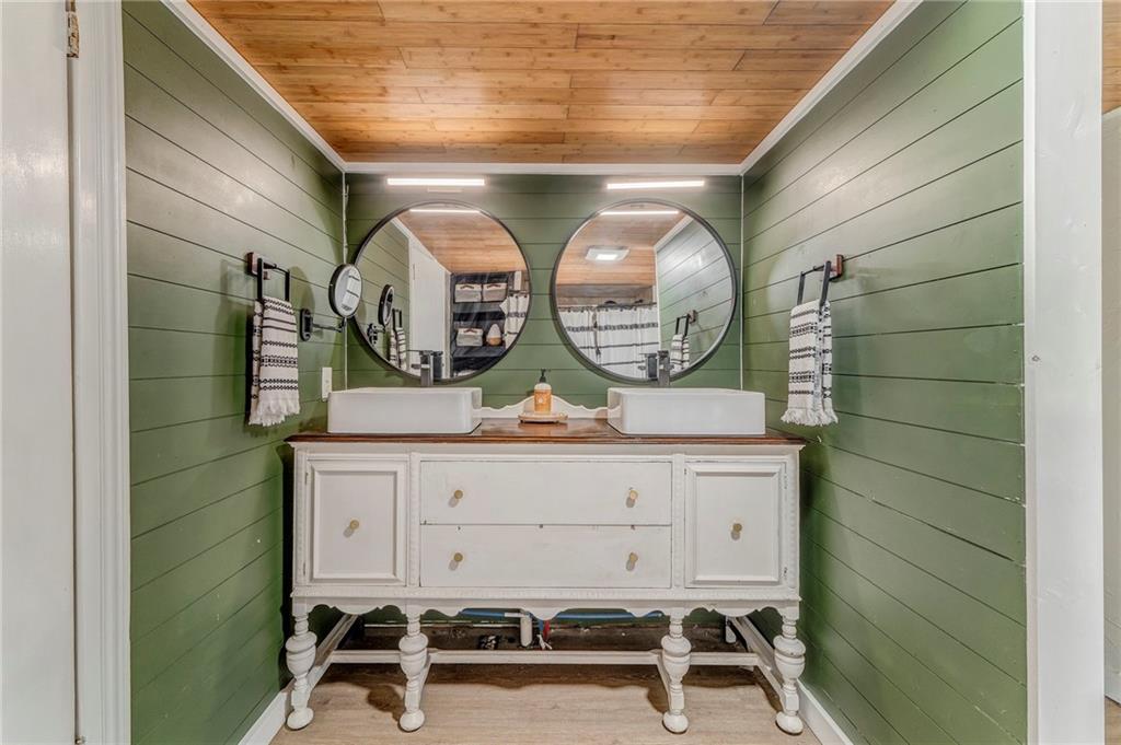 455 River Bend Road SW