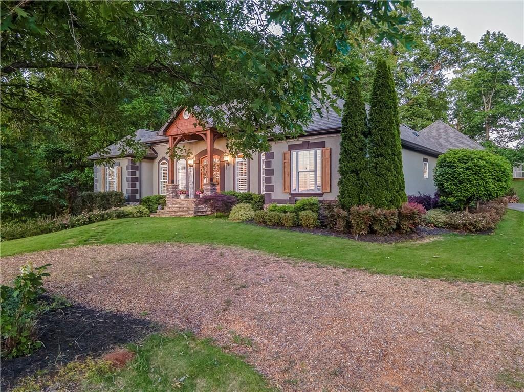 416 Spring Place Road NE