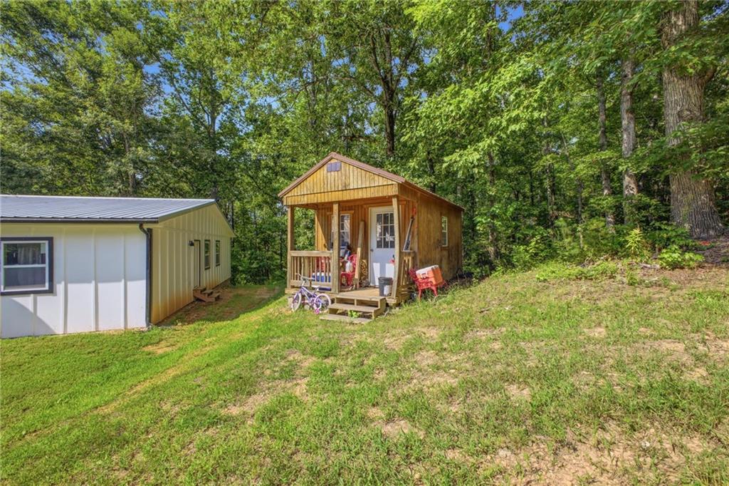 379 Bozeman Road NW