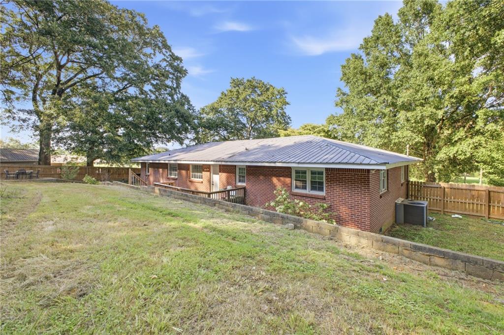521 Mcdaniel Station Road SW