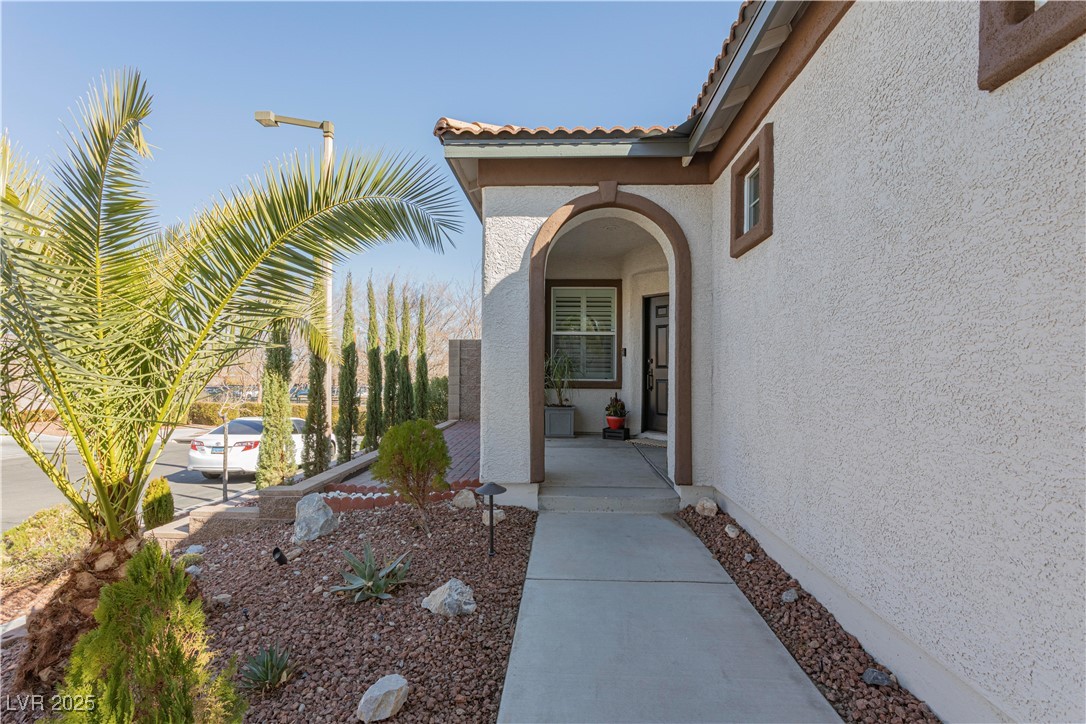 1534 Shady Elm Street