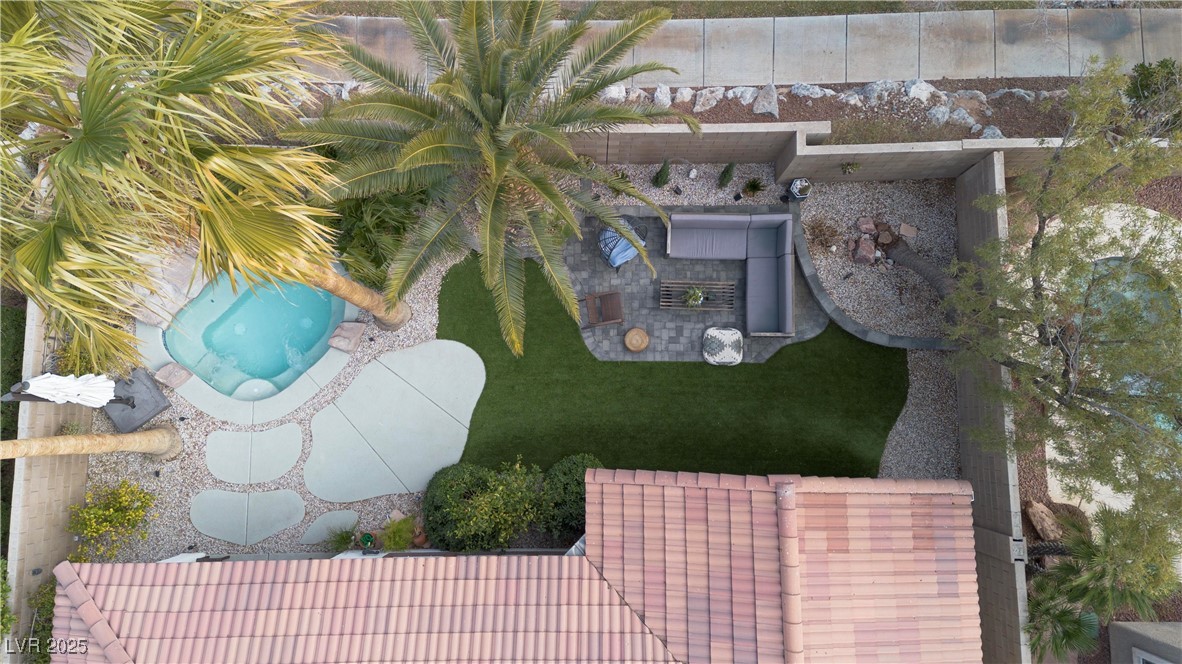 1534 Shady Elm Street