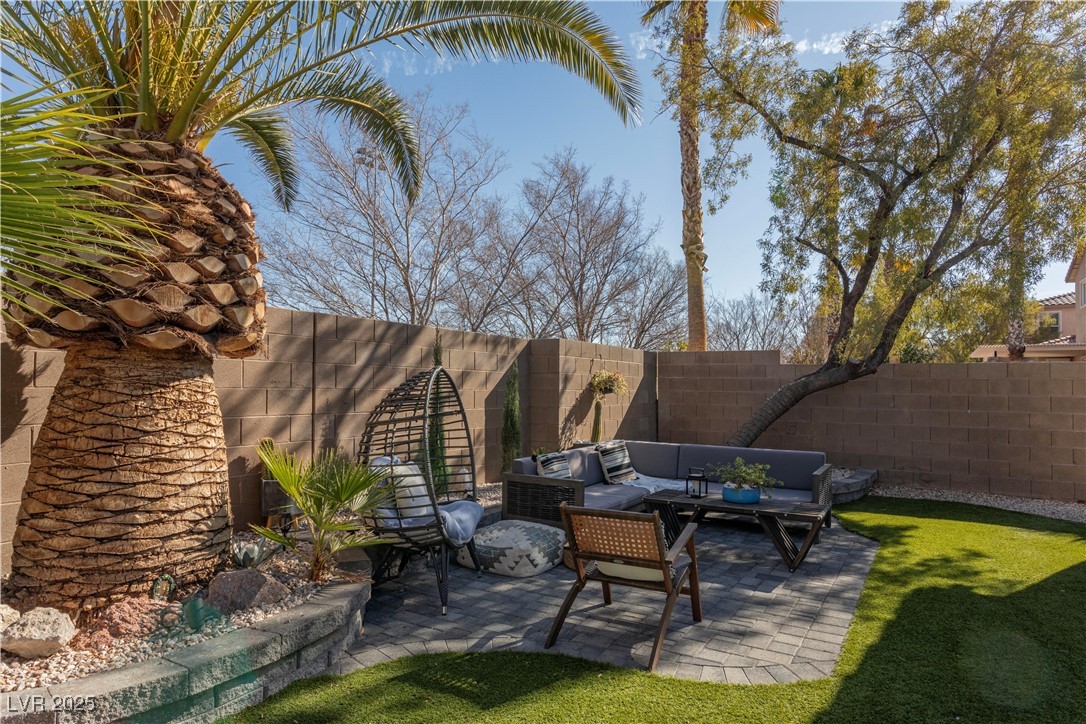 1534 Shady Elm Street