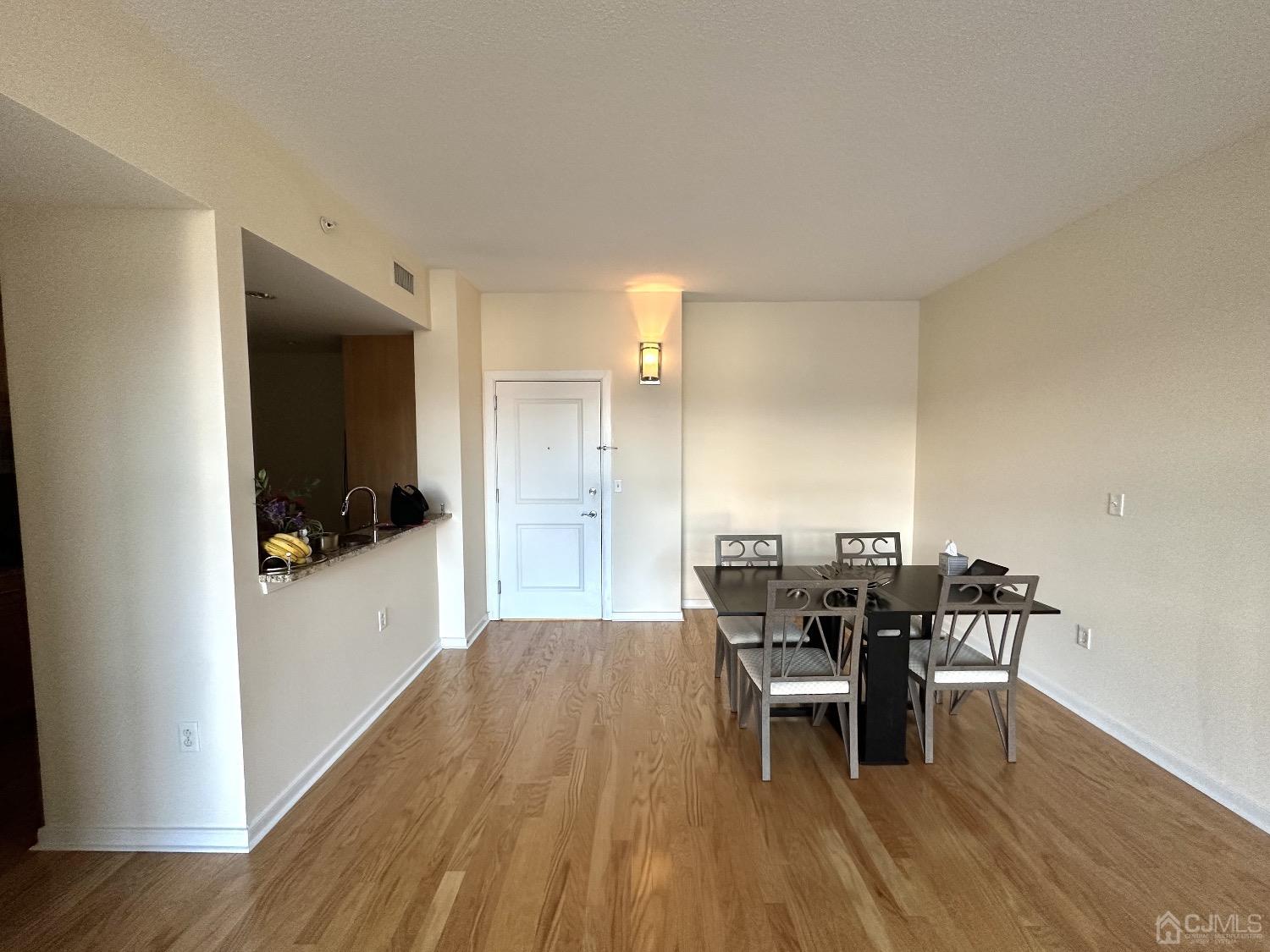 20 Livingston Avenue # 406