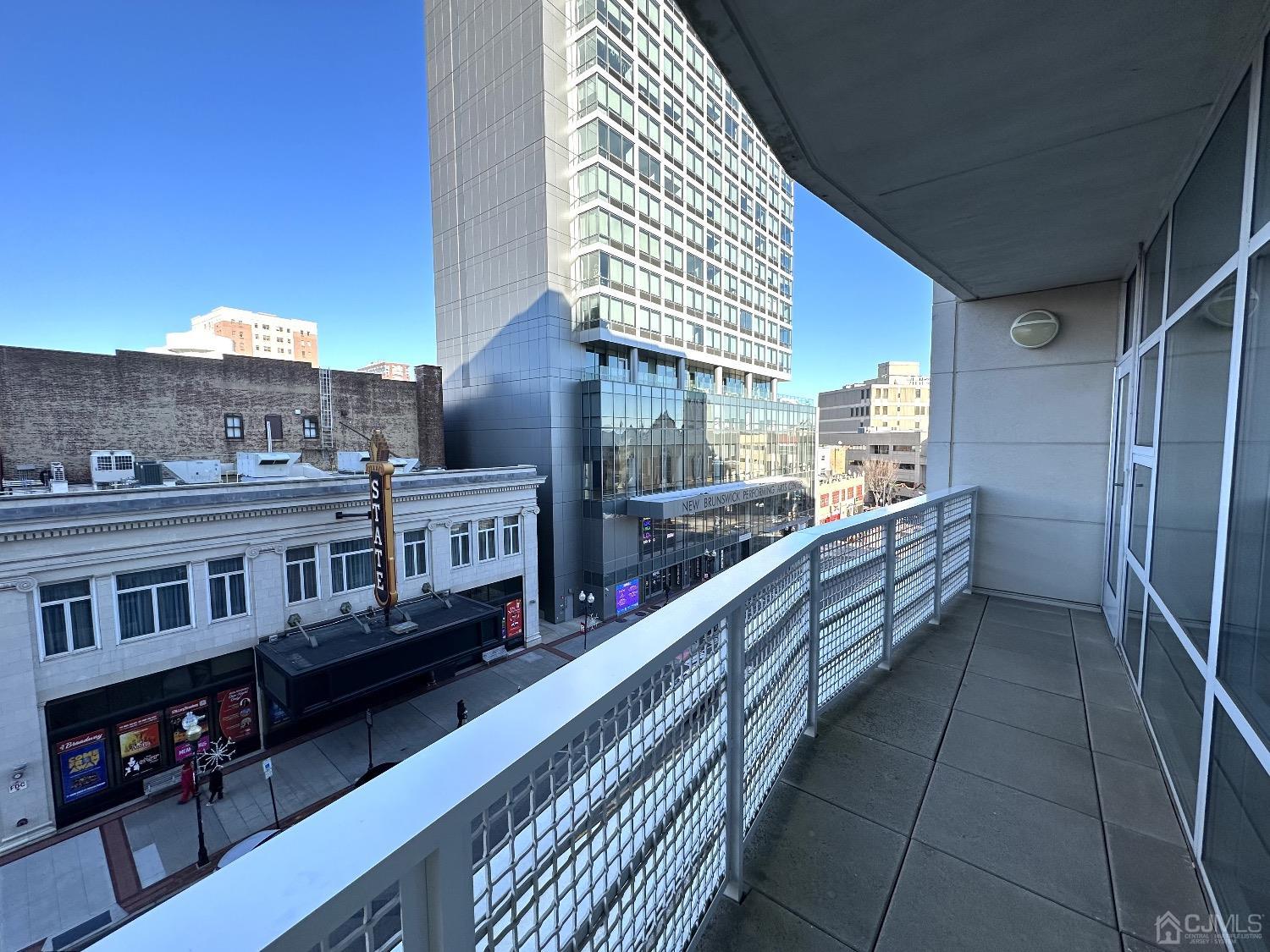 20 Livingston Avenue # 406