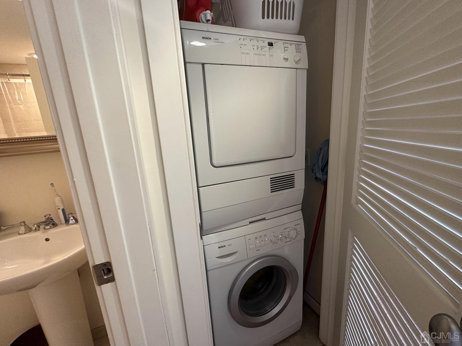 20 Livingston Avenue # 406