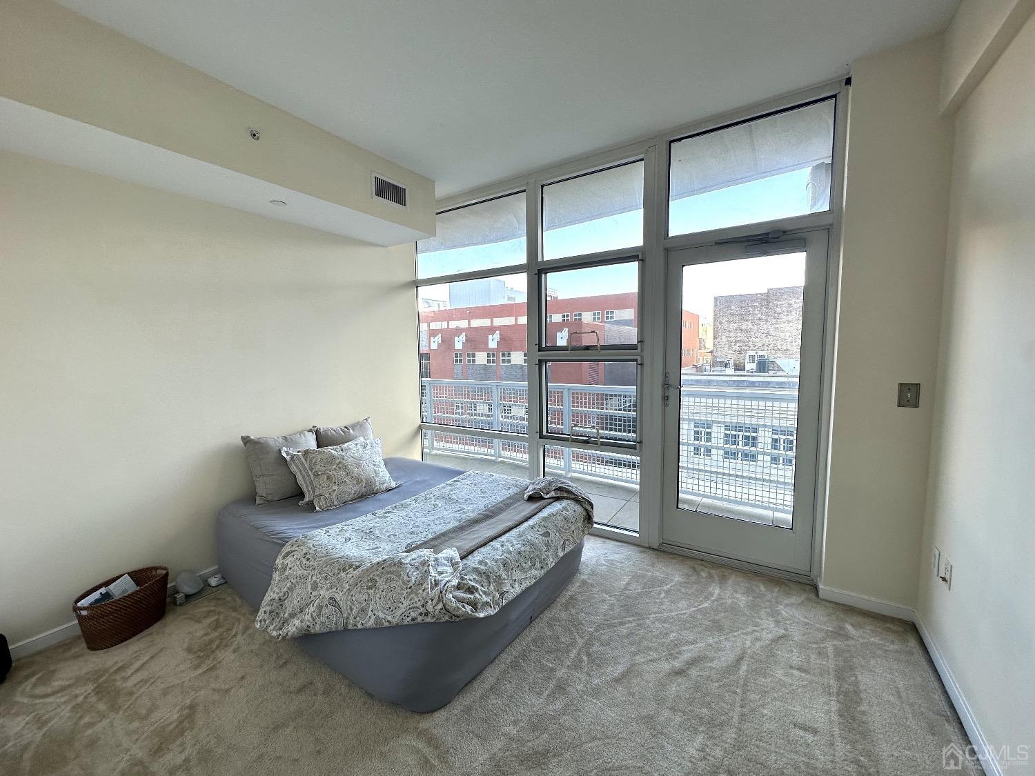 20 Livingston Avenue # 406