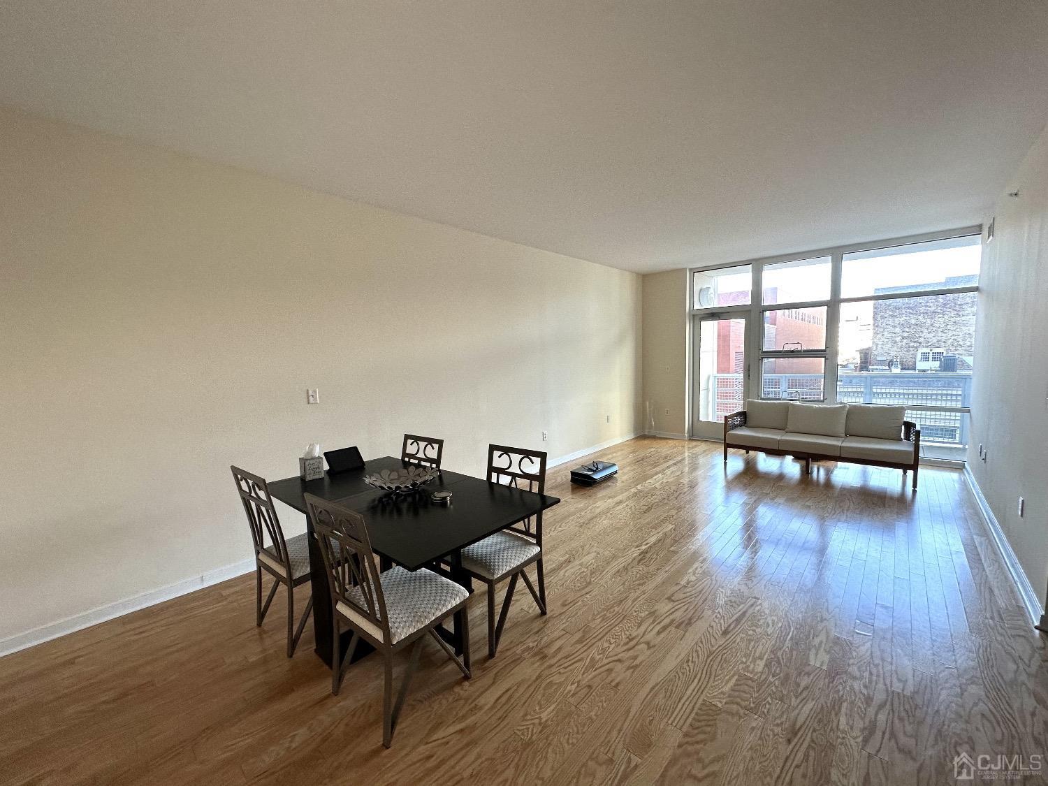 20 Livingston Avenue # 406