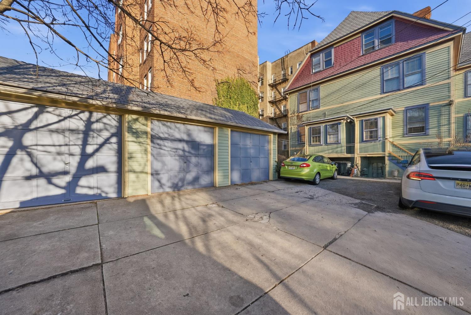 123 Livingston Avenue