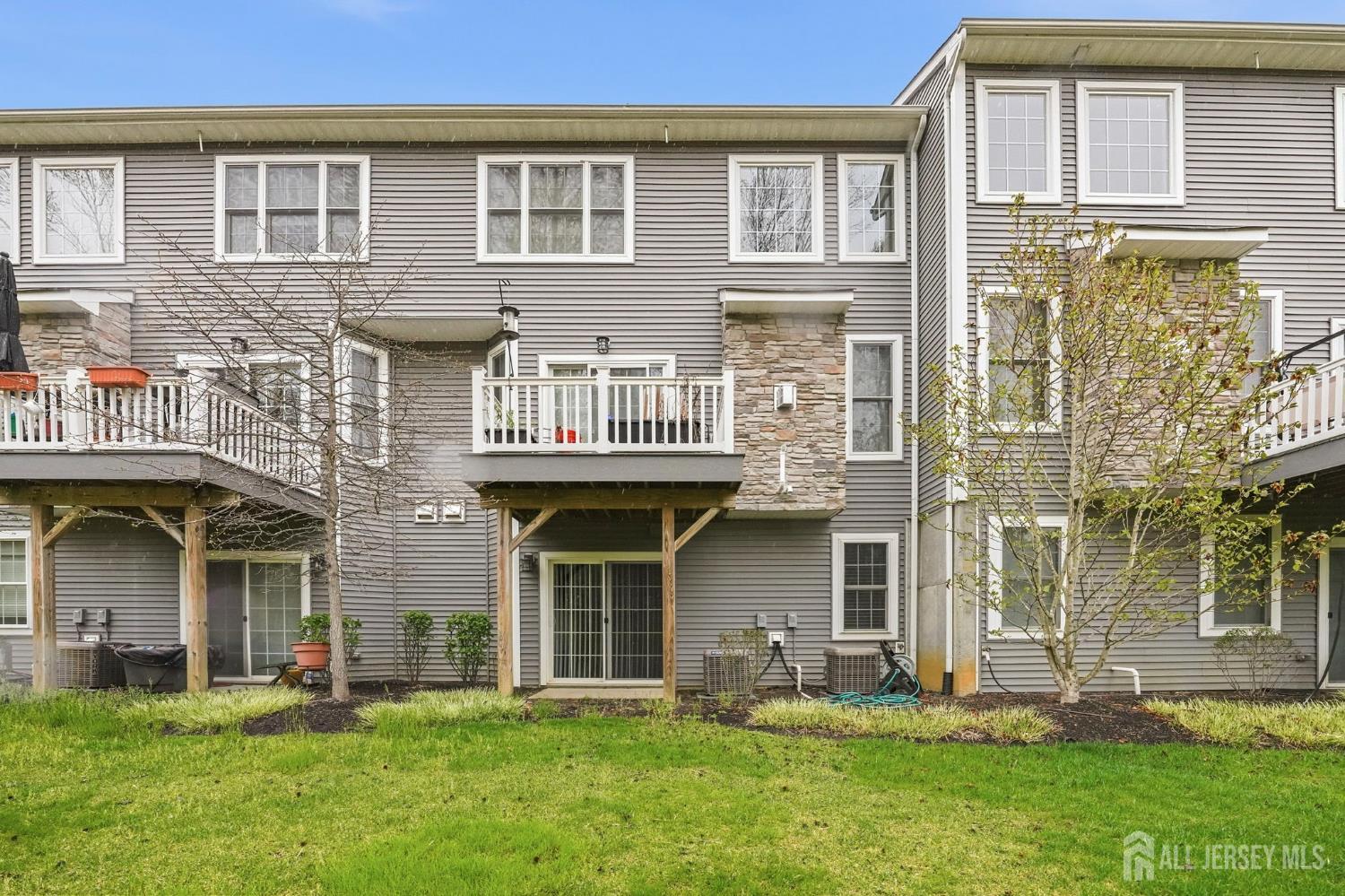 3 Horan Court