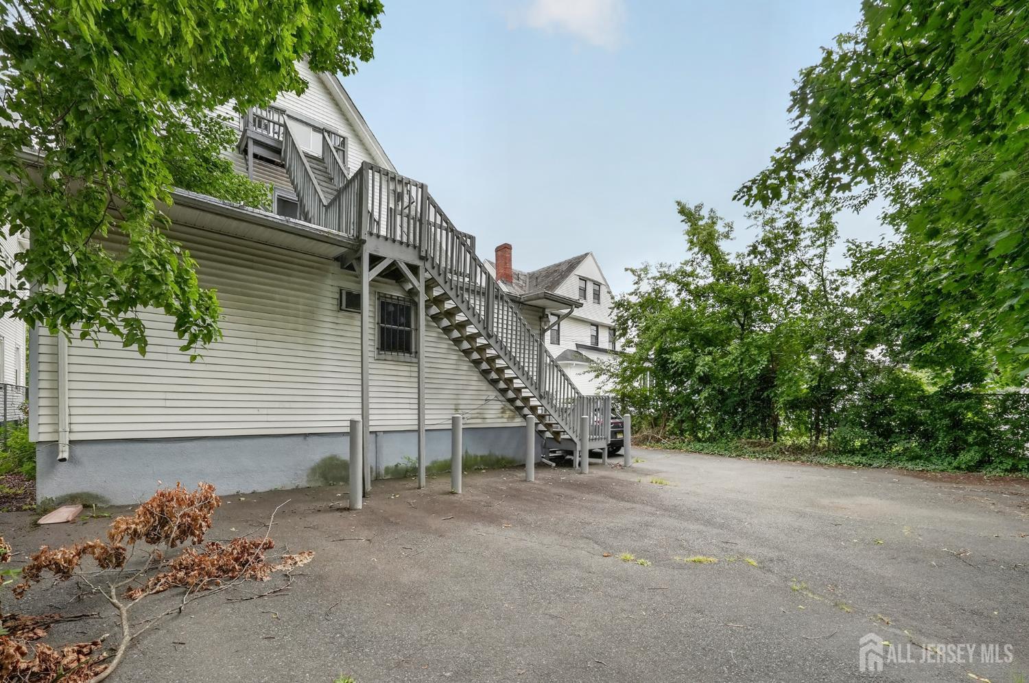 137 Livingston Avenue
