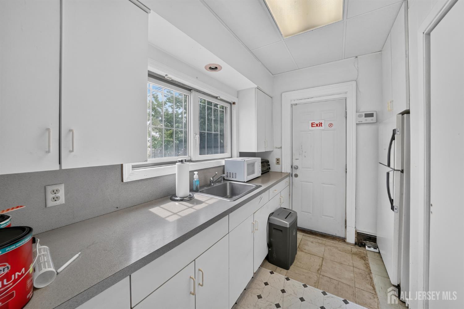 137 Livingston Avenue