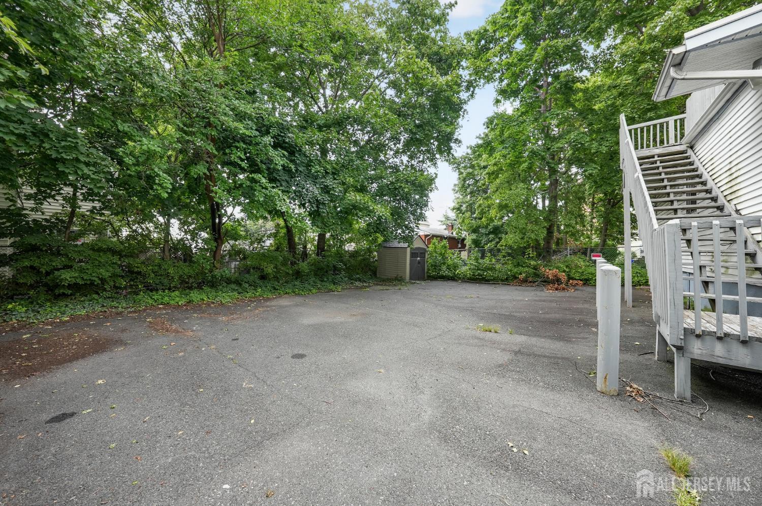 137 Livingston Avenue