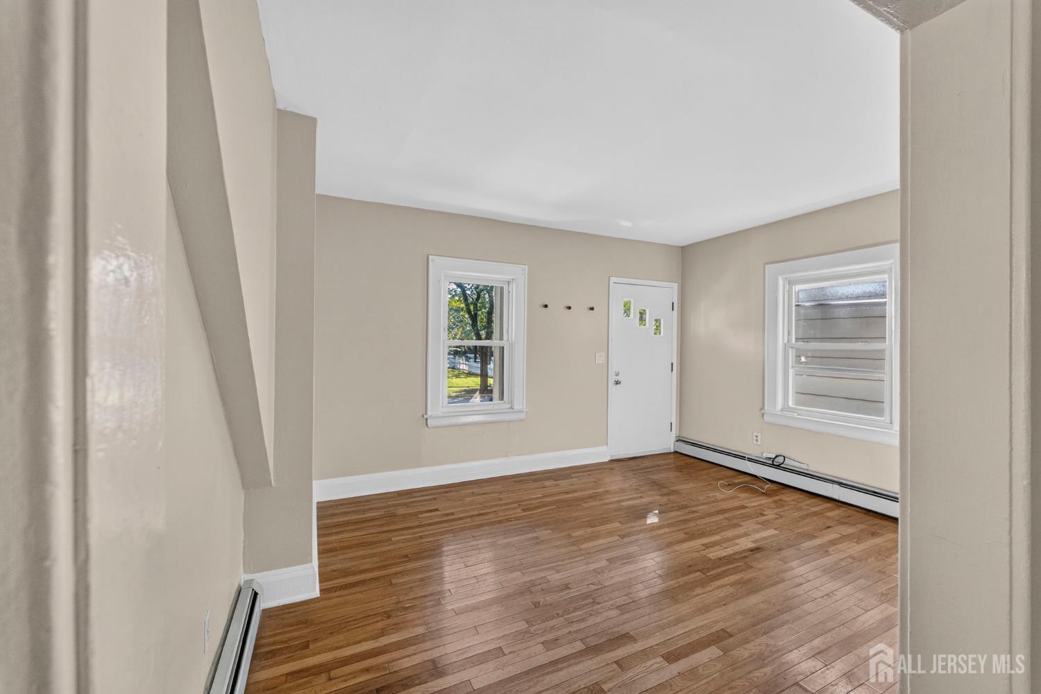 32 S 7th Avenue S