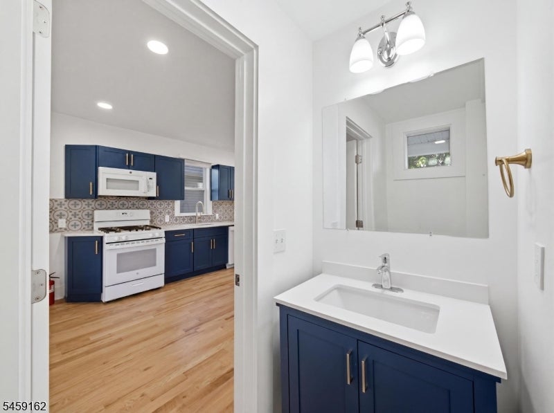 57 Morris Ave