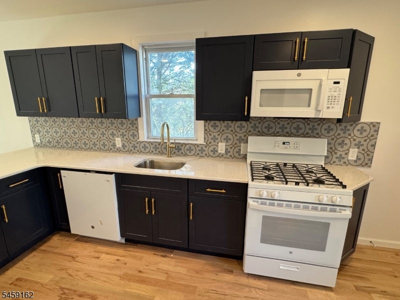 57 Morris Ave
