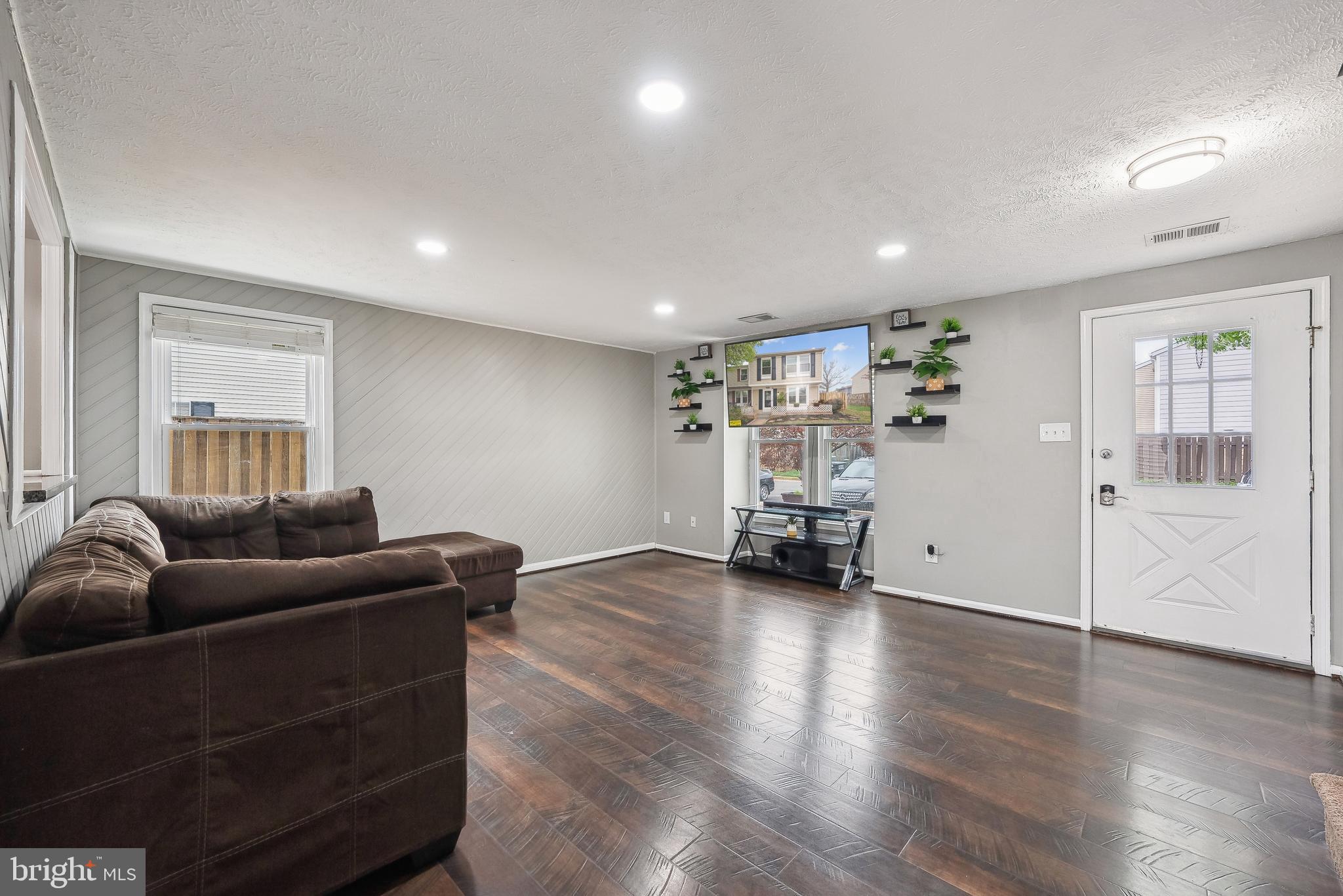 9030 SAINT STEVEN COURT